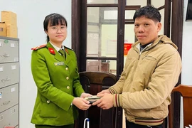 Hành động đẹp của anh thợ xây ở Huế