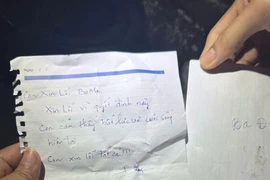 1 người nghi nhảy cầu để lại lời nhắn 'Con xin lỗi ba mẹ'