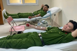 3 chiến sĩ cảnh sát hiến máu cứu bệnh nhân ung thư máu qua cơn nguy kịch
