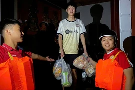 Trường Đại học Luật Huế hỗ trợ khẩn 300.000 đồng/sinh viên trong mưa lũ
