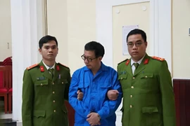Chiêu thức nâng khống lệ phí ôn thi của cựu Giám đốc Đại học Huế