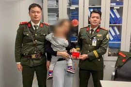 Nữ hành khách bỏ quên túi đựng bông tai, nhẫn... bằng vàng trị giá 100 triệu ở sân bay