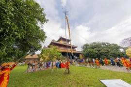 Tái hiện lễ dựng cây nêu trong Đại Nội Huế