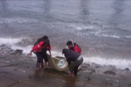 Tìm thấy thi thể người đàn ông để lại xe máy trên cầu vượt cửa biển Thuận An