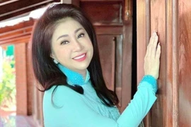 NSƯT Thoại Mỹ: 'Dù không là NSND, tôi vẫn nỗ lực phấn đấu phát triển bản thân'