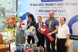 Ra mắt sách hỗ trợ trẻ tự kỷ bằng liệu pháp tế bào gốc