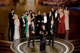 Trao giải Oscar 2024: Oppenheimer của Christopher Nolan đại thắng với 7 tượng vàng