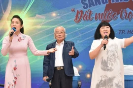 Nhạc sĩ Phạm Minh Tuấn, ca sĩ Cẩm Vân và NSND Thanh Thúy hội ngộ qua ca khúc 'Thành phố tình yêu và nỗi nhớ'
