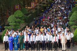 Bí thư Thành ủy Nguyễn Văn Nên cùng các lãnh đạo TP.HCM dự Lễ Giỗ tổ Hùng Vương