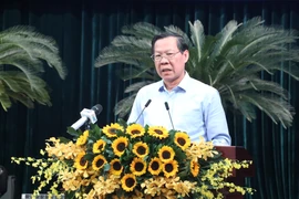 Chủ tịch Phan Văn Mãi: Phát triển con người TP.HCM toàn diện nhưng có bản sắc riêng