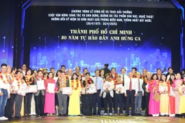 Chủ tịch Phan Văn Mãi: 'TP.HCM sẽ tiếp tục đầu tư, tạo môi trường sáng tạo cho văn nghệ sĩ'
