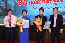 Trao giải cuộc vận động sáng tác ca khúc chủ đề 'Đất nước trọn niềm vui'