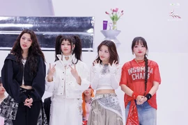 'Em xinh say hi': Dance battle đầy kịch tính, Tiên Tiên khóc khi 4 em xinh dừng chân