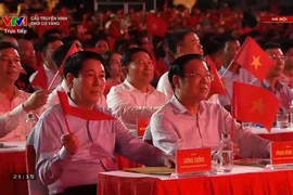 Xúc động với cầu truyền hình 'Thời cơ vàng'
