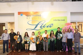 Hội mỹ thuật TP.HCM trao giải thưởng mỹ thuật dành cho tranh lụa