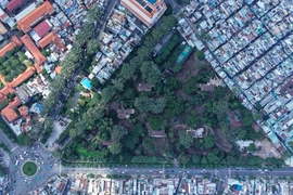 Biểu tượng phòng chống dịch COVID-19: Thể hiện sự tri ân và hồi sinh 