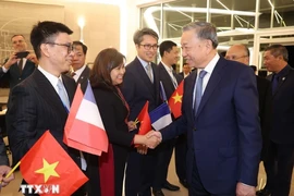 Tổng Bí thư, Chủ tịch nước bắt đầu dự Hội nghị Pháp ngữ và thăm chính thức Pháp