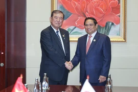 Thủ tướng Phạm Minh Chính hội kiến tân Thủ tướng Nhật Bản Shigeru Ishiba