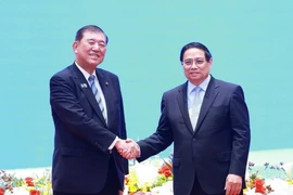 Thủ tướng Nhật Bản kết thúc tốt đẹp chuyến thăm chính thức Việt Nam