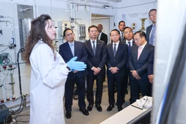 Thủ tướng làm việc với Phòng thí nghiệm hạt nhân của Thụy Điển