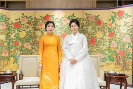 Phu nhân Tổng Bí thư và Phu nhân Tổng thống Hàn Quốc thưởng trà, tham quan Bảo tàng