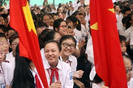 Giáo viên không được vận động thu tiền cha mẹ học sinh