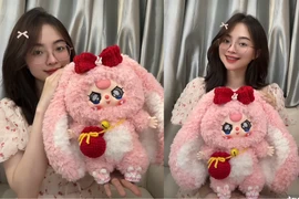 Độc đáo hàng trăm búp bê Baby Three móc len khiến nhiều người trầm trồ