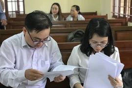 Thầy cho trò diễn 'cảnh nóng': Sở GD&ĐT có văn bản trả lời tòa