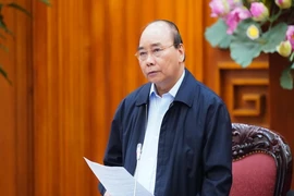 Thủ tướng: Tạm dừng mọi cuộc hội họp, tập trung trên 20 người 