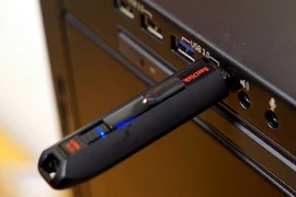 Có nên chọn 'Eject Flash Drive' trước khi gỡ bỏ USB?