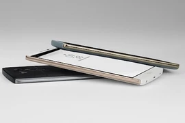 LG ra mắt chiếc smartphone V10 hai màn hình độc đáo