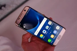 Trải nghiệm Samsung Galaxy S7 trên không