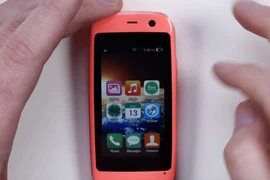 Lộ diện chiếc smartphone nhỏ nhất thế giới 