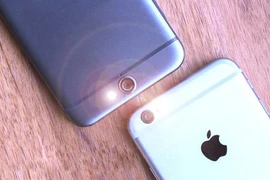 3 ứng dụng tự bật đèn flash khi có người gọi đến