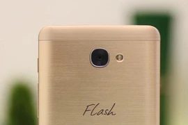 Smartphone giá mềm, hỗ trợ cảm biến vân tay và 4G
