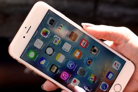 Cài đặt ngay iOS 10.2.1 nếu không muốn iPhone bị đơ