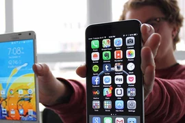 Người dùng iOS và Android dính lỗ hổng nguy hiểm
