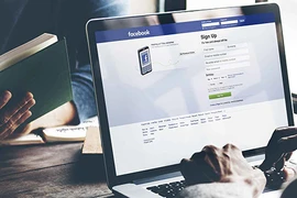 Để tránh bị lộ thông tin cá nhân khi sử dụng Facebook