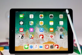 iPad 2018 chính hãng cao hơn xách tay khoảng 1,5 triệu 