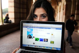 Đừng để mất tài khoản Facebook vì nhìn nhầm