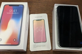 Tá hỏa vì những thứ bên trong chiếc iPhone X 2,3 triệu đồng