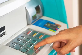 5 cách hạn chế mất tiền khi sử dụng ATM