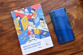 Trên tay mẫu smartphone giá rẻ Honor 10 Lite