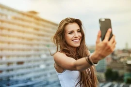 Đây là ứng dụng giúp chị em chụp ảnh ‘tự sướng’ đẹp hơn