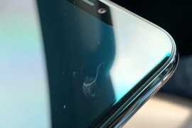 Nhiều người dùng tố iPhone 11 dễ bị trầy màn hình
