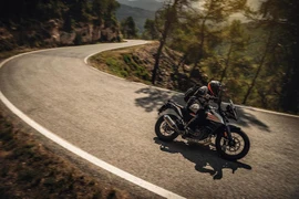 KTM 390 Adventure, mẫu xe giá rẻ cho những ai đam mê đi phượt