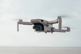 Mỹ cấm máy bay không người lái của TQ vì lo ngại gián điệp?