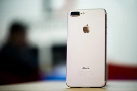 iPhone 7 Plus giá 6,3 triệu đồng, xài 3 năm không lo lỗi thời