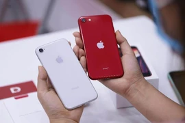 Trên tay nhanh iPhone SE 2020 đầu tiên tại Việt Nam
