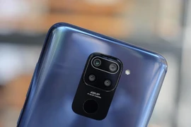 Điện thoại có nhiều camera để làm gì?